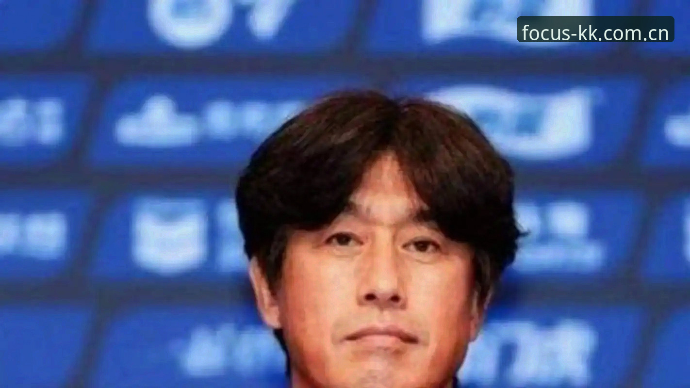 辽宁铁人夏窗要换掉瓦吉奇，为什么三中卫阵型成了问题的关键？